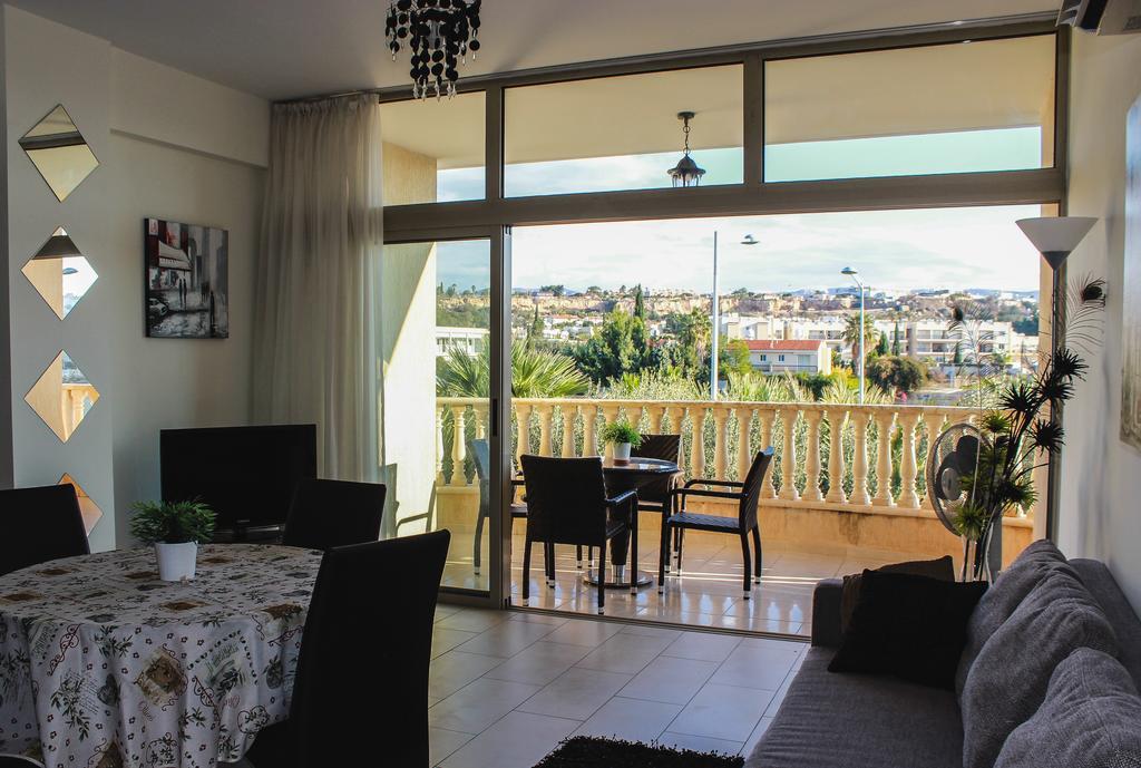 King'S Gardens Apartment Paphos Exterior photo