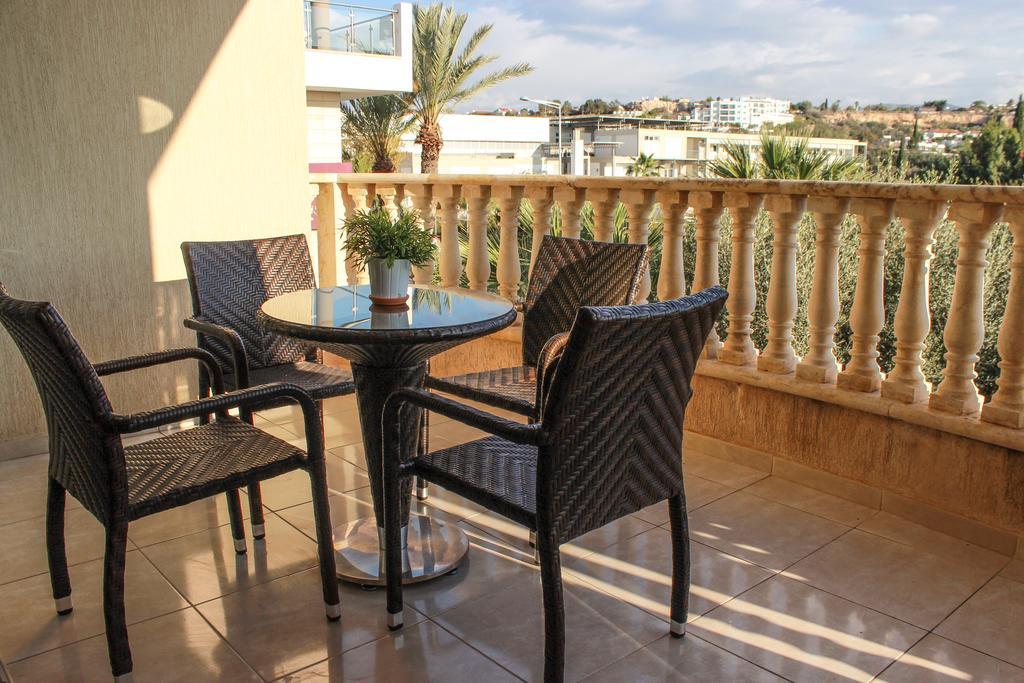 King'S Gardens Apartment Paphos Exterior photo