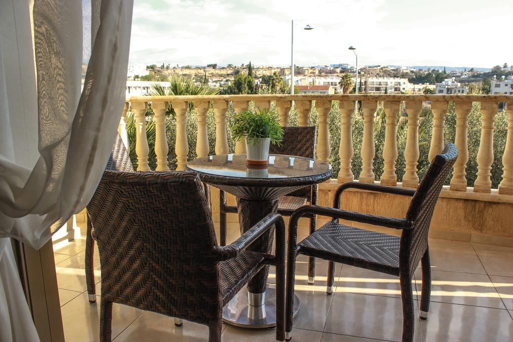 King'S Gardens Apartment Paphos Exterior photo