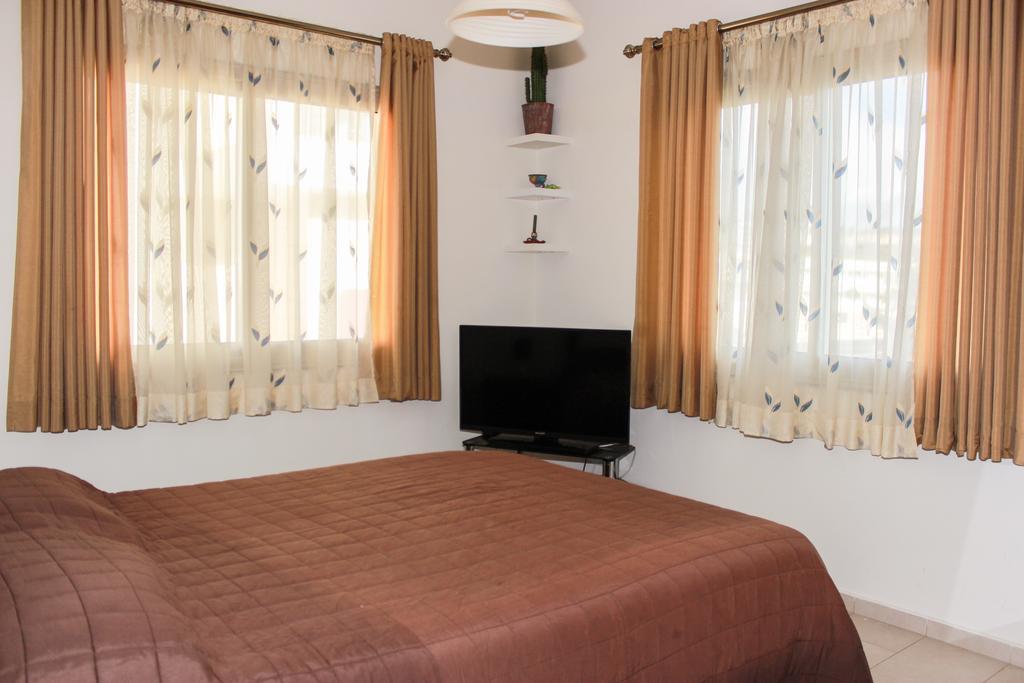 King'S Gardens Apartment Paphos Exterior photo