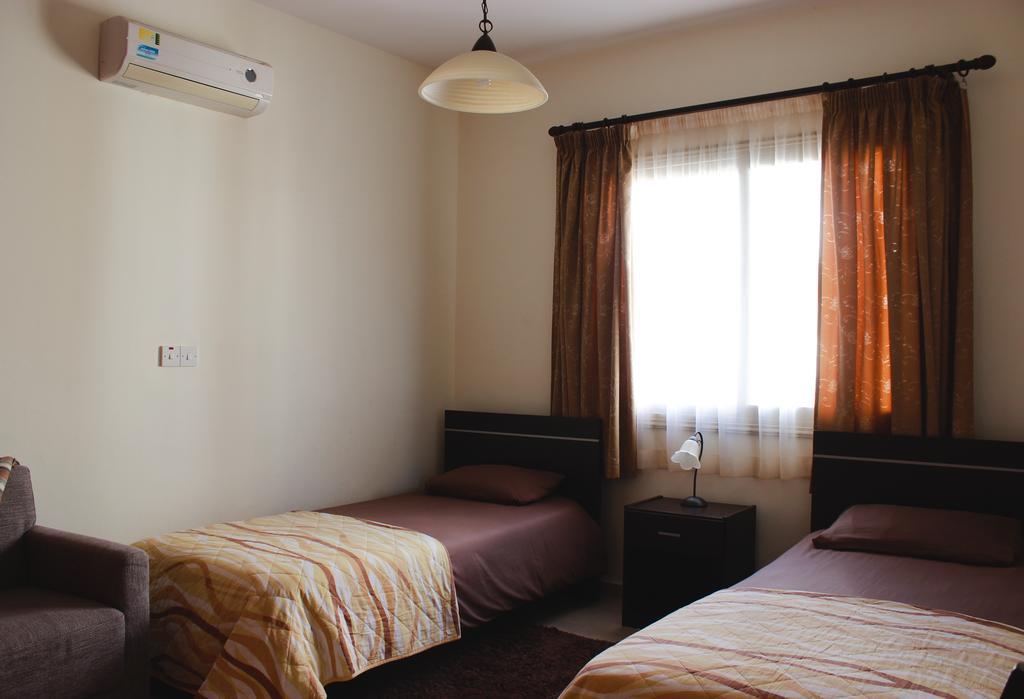King'S Gardens Apartment Paphos Exterior photo